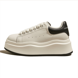 小白鞋子女春款2026爆款流行板鞋轻便软底小个子内增高厚底休闲鞋