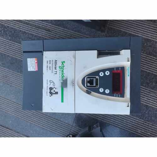 议价可维修施耐德变频器Altivar71ATV71HU40N4Z4KW5HP380480V三相