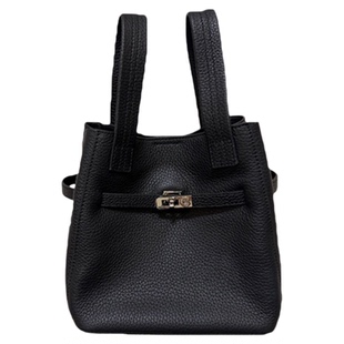 小众慵懒风粉色水桶包女真皮百搭手提菜篮子包秋冬新款单肩斜挎包