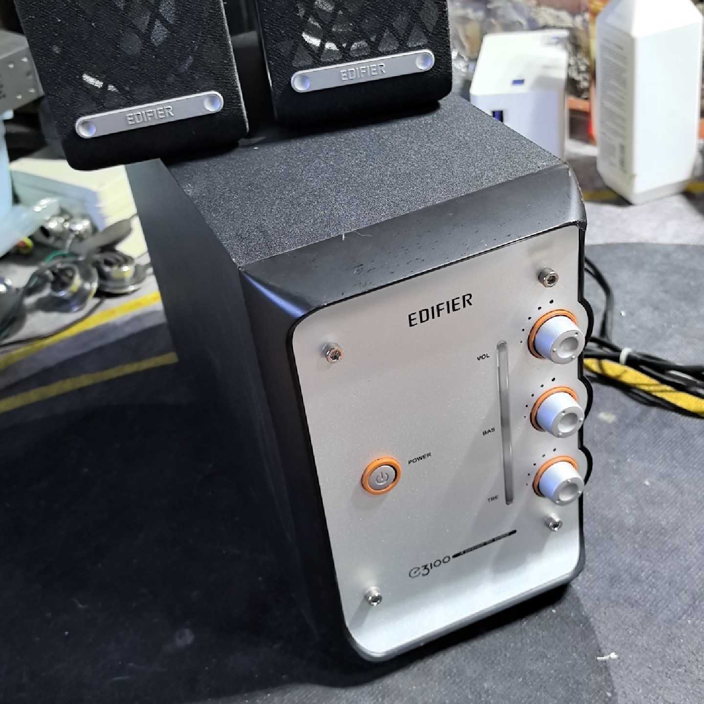 Edifier E3100 2.1音箱三套，主机两个卫星箱