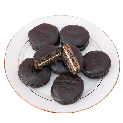 马来西亚进口乐一百巧克力派草莓