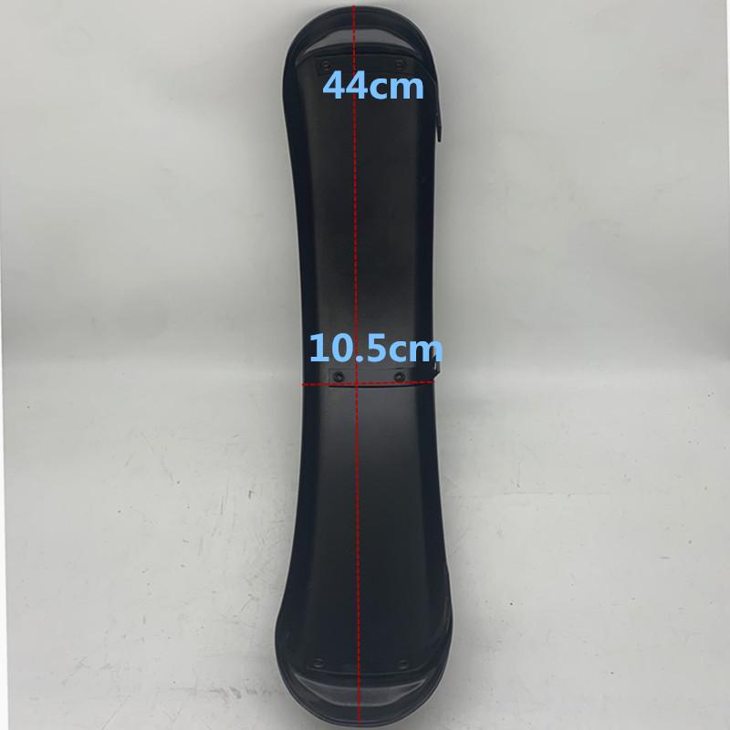 电动三轮车后泥瓦休闲车铁盖瓦加厚老头乐后挡泥板黑色左右通用款