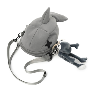 鲨鱼双肩包小众设计感骑行背包男女通用接头潮流旅行学生党斜挎包