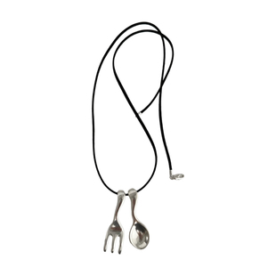 SAMPAN小众设计勺子叉子项链女轻奢高级感2025新款皮绳毛衣链配饰