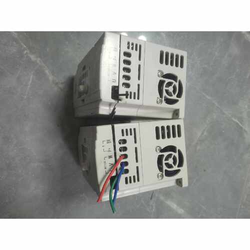 议价拆机深圳三工变频器S3200k75G2SM电压22维修