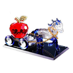 汽车香水摆件新款车载网红水晶马车苹果去异味车内中控台装饰用品