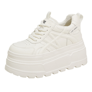 内增高小白鞋女2026春季新款爆款超火松糕厚底小个子高跟休闲女鞋