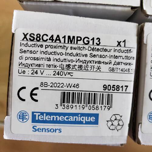 议价施耐德感测器XS8C4A1MPG13/4A4PCG13/XS8C4A4PCP20 XS9C4A2A1