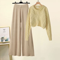 Желтый свитер, хаки комплект