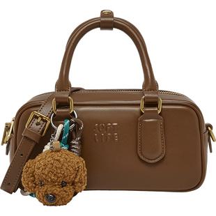 百思图2025冬季商场新款保龄球波士顿包时尚复古斜挎包女TY097DX5