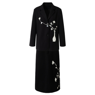 LOUMUTAKU梦泽【岫垂香袂】剑兰花卉珠绣围巾领羊毛大衣外套秋冬