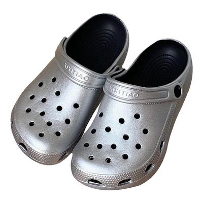 细细条踩屎感软底时尚街头洞洞鞋