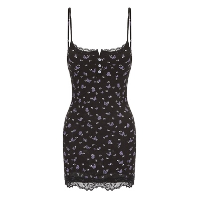 法式蕾丝碎花带胸垫包臀吊带睡裙