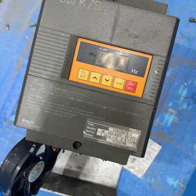 富士FVR K7S变频器，FVR022K7S-2，好，—议价