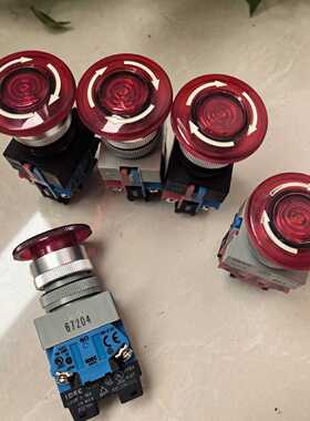 日本IDEC和泉急停开关22MM一开一闭带灯DC24V2