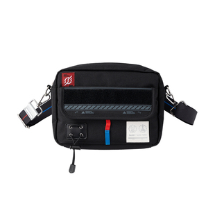 moeyu 假面骑士创骑兔子坦克形态斜挎包轻便单肩包休闲通勤周边