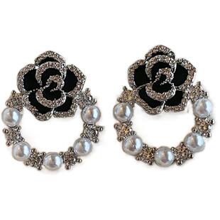 黑色山茶花爆圆圈珍珠爆闪耳钉新款轻奢高级感女士耳环气质小耳饰