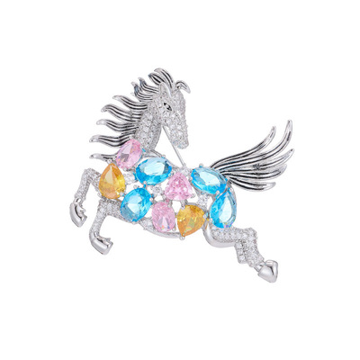轻奢微镶彩锆生肖马胸针本命年