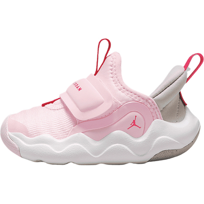 耐克婴童运动训练低帮篮球鞋