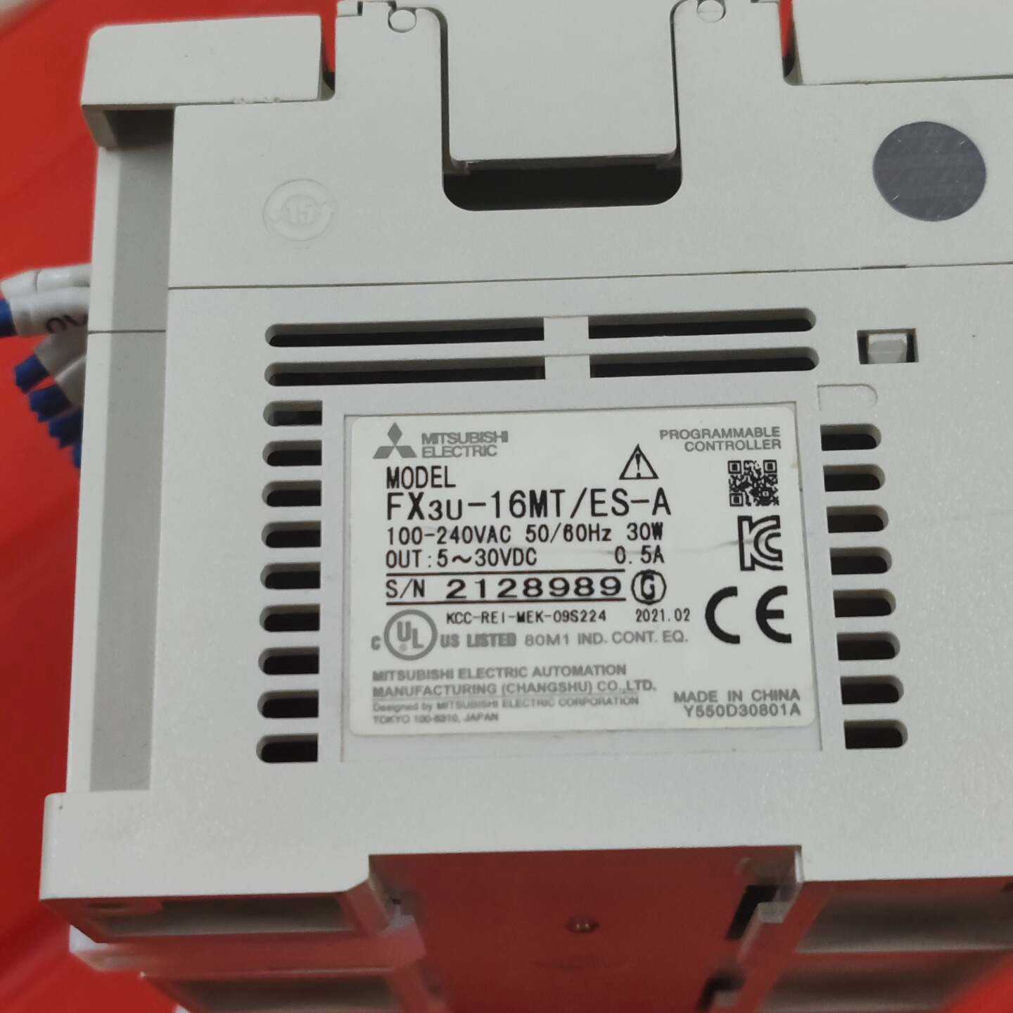 正品FX3U-16MT/ES-A PLC主机，品，，型号 清楚，输入输