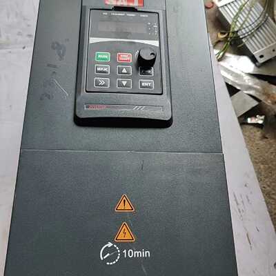 溢价-三晶VM1000B-4T015GB／18R5PB变频器
