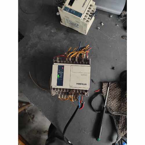 【请询价】三菱FX1N24MT一001控制器原装拆机实物如图