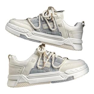 板鞋男款春运动百搭休闲帆布鞋初中学生透气鞋子增厚底高小白潮鞋