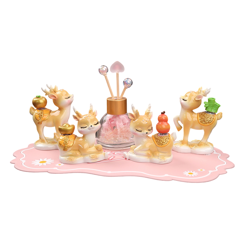 平安喜乐汽车摆件高级感旋转小鹿女生车内中控台装饰用品2025新款