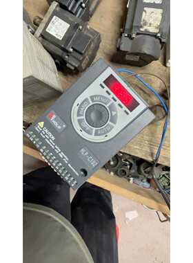 询价HLP-C102海利普变频器，1.5KW 220V，件，