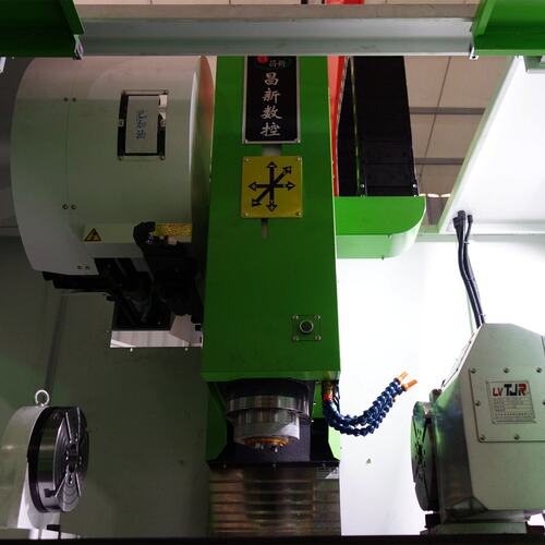 带排屑的850加工中心机 三轴滚柱重型数控立式加工中心机850