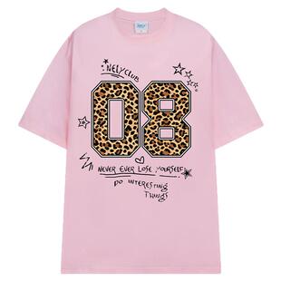 美式复古豹纹08数字印花粉色宽松短袖T恤女夏季潮牌休闲情侣上衣