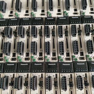 溢价-MADLT15SF  驱动器实物图 成色9新