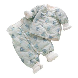 婴儿衣服秋冬新款背带裤冬天套装冬装小月龄女宝宝外出服加厚外套