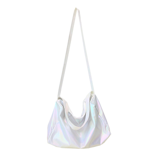 网红镭射反光包超大女包慵懒风出门购物袋斜跨尼龙布健身旅行背包