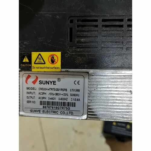 议价日业变频器CM530.0.751.5KW成色如图功能完好维修