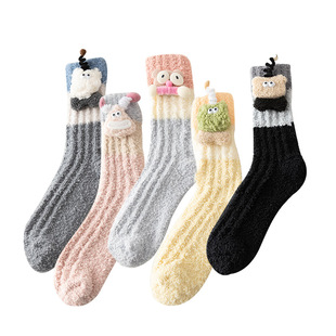 珊瑚绒袜子女秋冬季中筒棉袜加绒加厚保暖居家睡眠可爱袜套月子袜