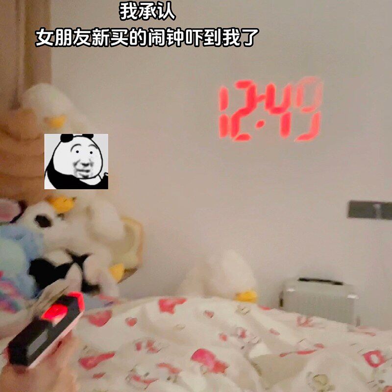 手枪电子表创意投影时钟枪可计时间日期高颜值打靶子闹钟生日礼物