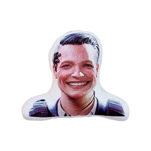 三角洲行动德穆兰老太发声钥匙扣语音款玩偶书包挂饰学生搞怪玩具