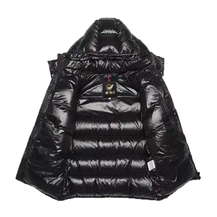 黑色羽绒服男士短款冬季加厚保暖白鸭绒亮面免洗小个子连帽外套