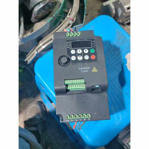 议价佛斯特变频器FST630T4ROGB拆机功能完好成维修