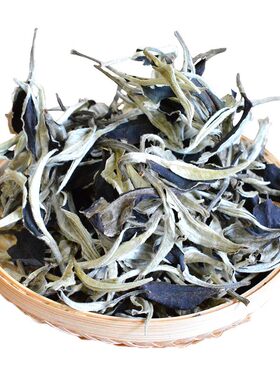 云南百年古树茶月光白美人白茶