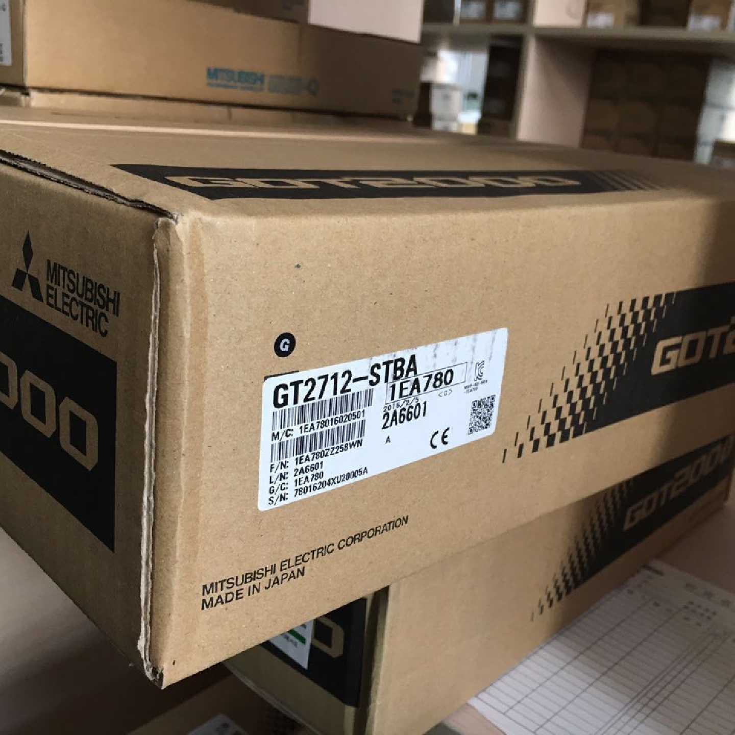 议价议价GT2712-STBA12.4寸三菱全新原装触摸屏现货