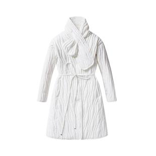 波司登中长款简约显瘦鹅绒V领轻薄羽绒服外套女带围巾护颈保暖