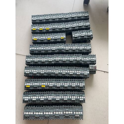 议价施耐德LC1N09/12/18/25/32接触器，线圈电压2