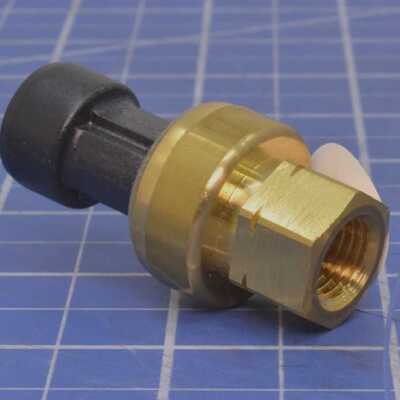 015990 / PRESSURE TRANSDUCER 0-80PSIS 0-5VDC REFRIGERANT / T