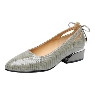 漆皮粗跟单鞋春夏真皮百搭软底妈妈鞋大码低跟女鞋不累脚浅口皮鞋