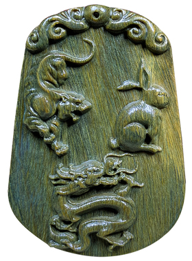 绿檀木三合生肖吊坠绿色