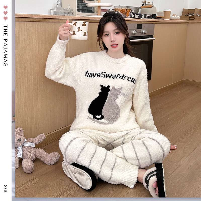 11卡通动物图案秋冬新款毛绒套装女生可爱厚睡衣长裤长袖家居服套