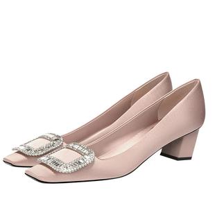 LUKE新款方头浅口气质百搭RV水钻方扣绸缎香槟色粗跟单鞋女新娘鞋