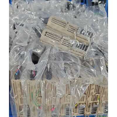 询价-禾川驱动器SVX2EA010AA件成色以图为准